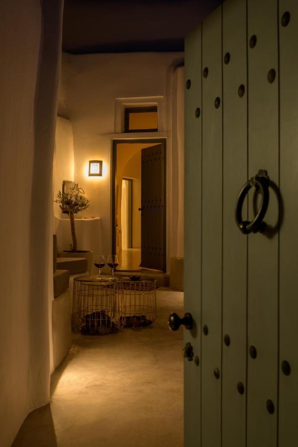 Mybozer Cave Villa Karterados (Santorini)