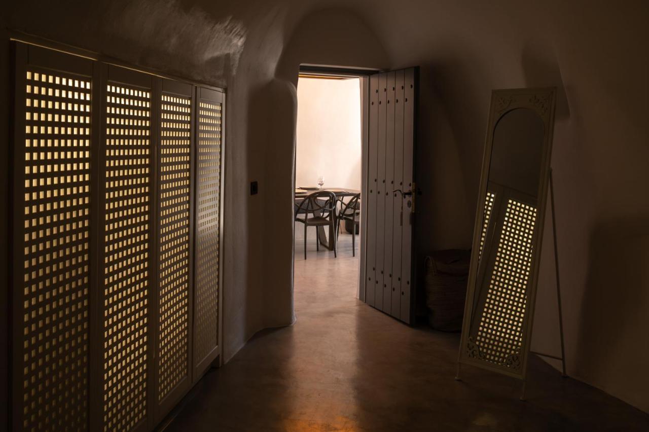 Mybozer Cave Villa *