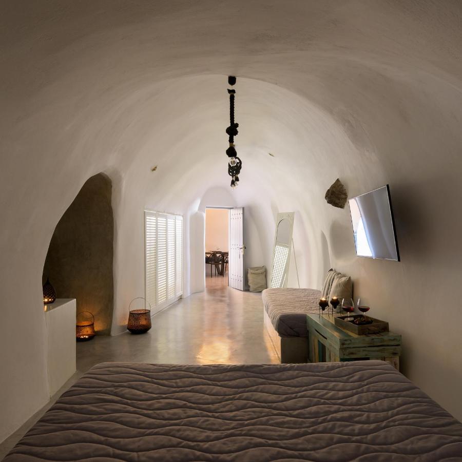 Mybozer Cave Villa *